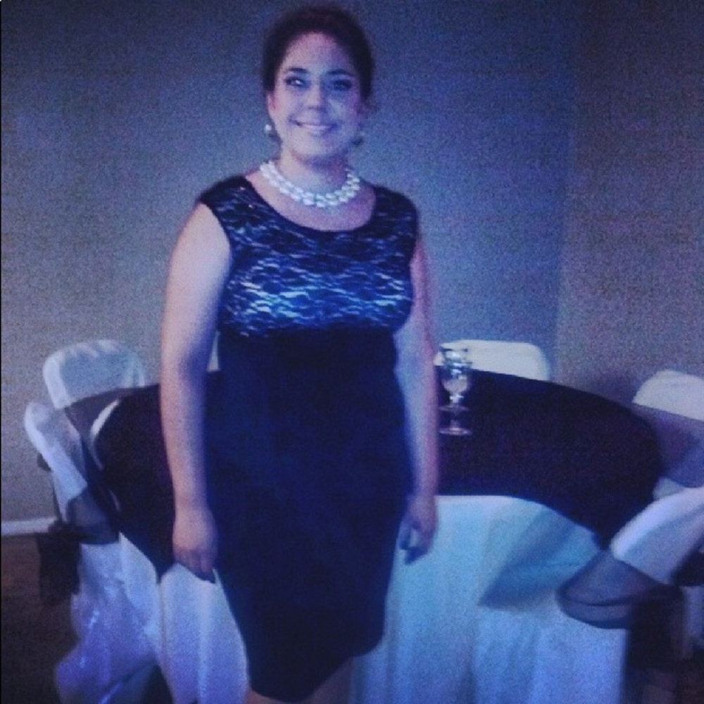 Dress - Picture 4 of 4